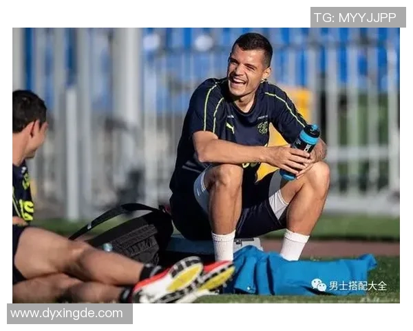 男足球明星短发发型精选展示时尚魅力与个性风格的完美结合 男足球明星短发发型精选展示时尚魅力与个性风格的完美结合