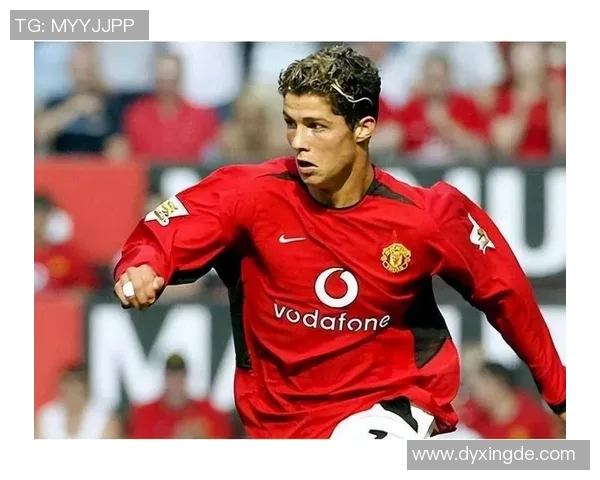 8090年代足球明星的辉煌岁月与传奇故事回顾 8090年代足球明星的辉煌岁月与传奇故事回顾